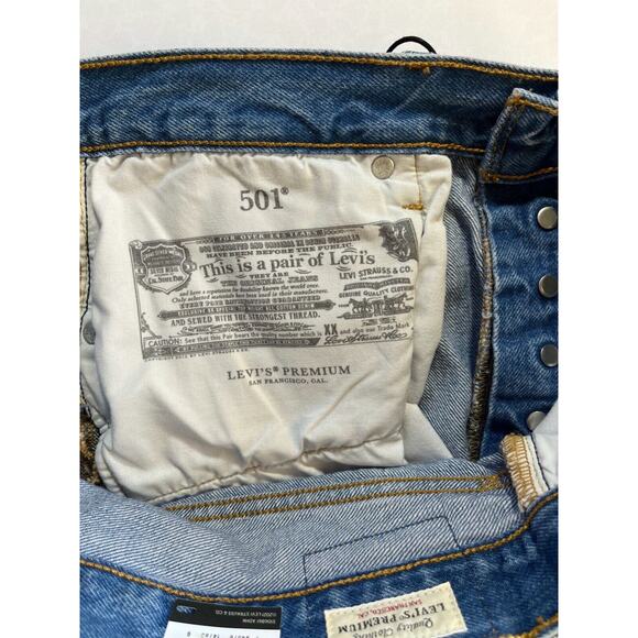 NWT Levi's 501 High-rise Straight women's Distressed button fly jeans Size 31/30 - Picture 9 of 11